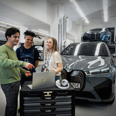 Russia Automobile Industry Jobs 2025 – Indian Workers Required | Salary ₹85,000 to ₹1.4 Lakh Plus Free Housing 10th Pass Assistant - Salary - 22000/-,12th Pass Assistant – Salary – 25000/-,Automobile Sector - Salary - 28000/-,Assistant - Salary - 22000/-,Driver Jobs - Salary - 22000/-,Helper Jobs - Salary - 18000/-,Medical Jobs - Salary - 35000/-,Packaging Jobs - Salary - 21000/-,Technician Jobs - Salary - 30000/-,Manufacturing Jobs - Salary - 23000/- Russia Automobile Industry