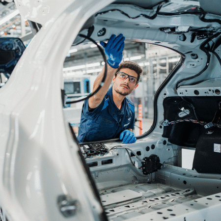 New York Automobile Jobs 2025 – Apply Now | Indian Mechanics Earn ₹90,000 to ₹1.7 Lakh with Free Visa New York Automobile Jobs
